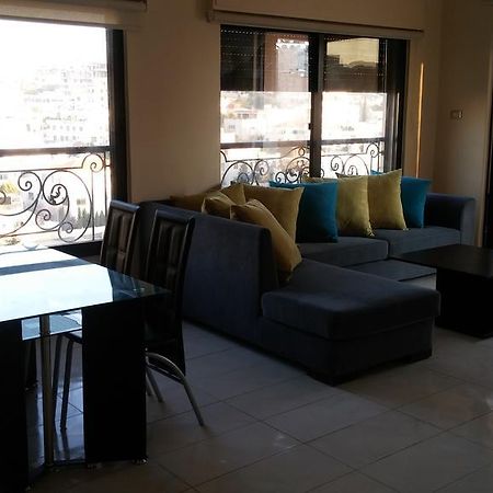 Cozy Dair Ghbar Apartment Amman Buitenkant foto