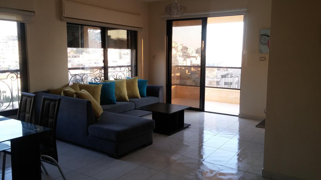 Cozy Dair Ghbar Apartment Amman Buitenkant foto