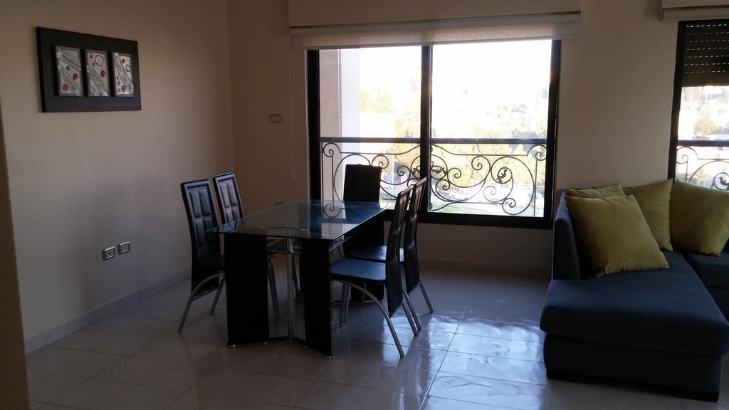 Cozy Dair Ghbar Apartment Amman Buitenkant foto