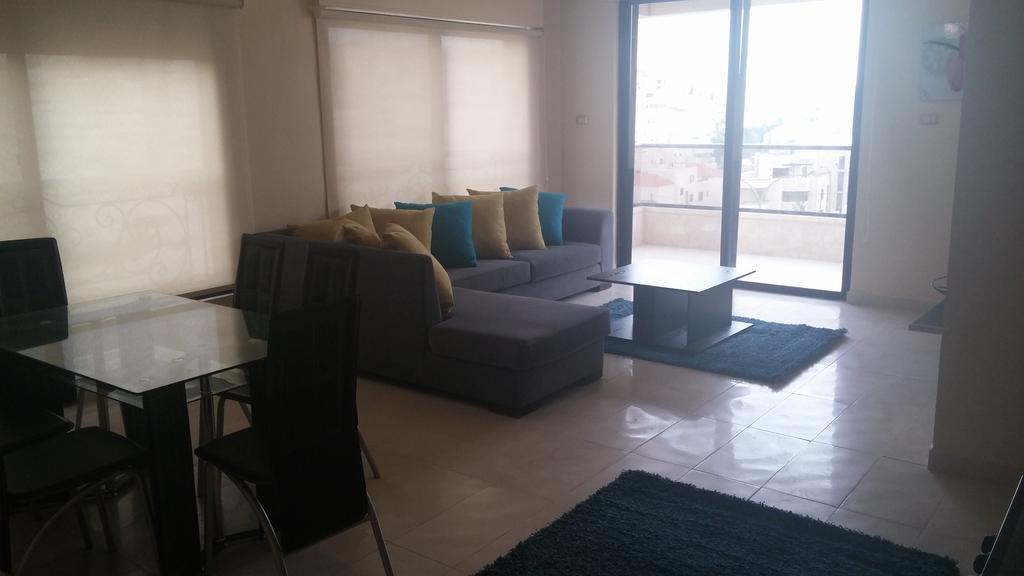 Cozy Dair Ghbar Apartment Amman Buitenkant foto