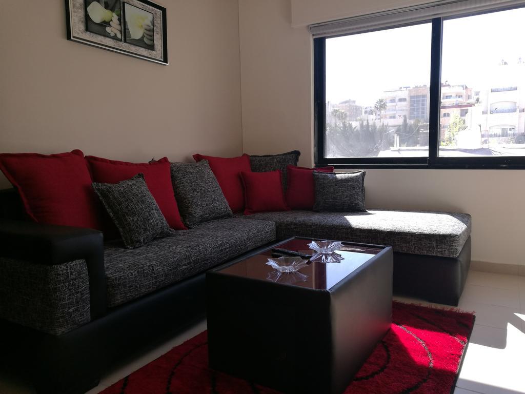 Cozy Dair Ghbar Apartment Amman Buitenkant foto