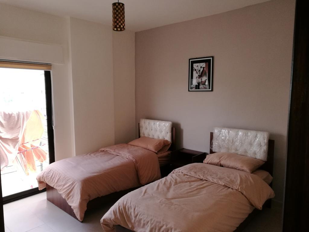 Cozy Dair Ghbar Apartment Amman Buitenkant foto