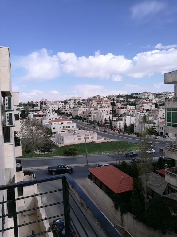 Cozy Dair Ghbar Apartment Amman Buitenkant foto